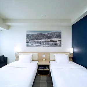 Travelodge Shijo Kawaramachi ホテル